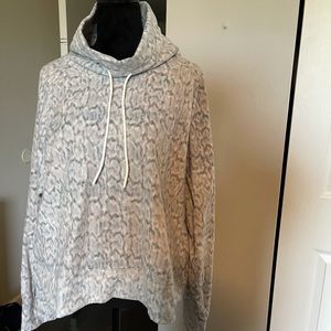 Old Navy Active Sweater nwot